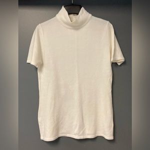 💛TODAY***$15***Susan Graver ecru mock-turtleneck short sleeved top.